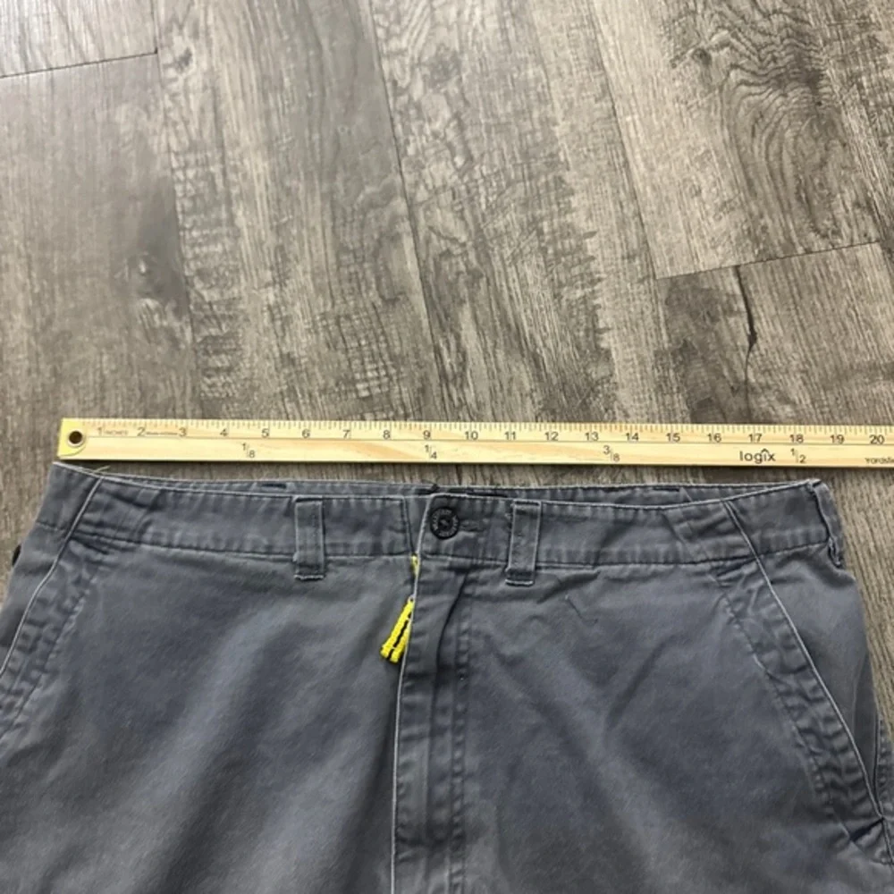 Vintage Y2K 2000s WearFirst Tactical Utility‎ Cargo Shorts Grey